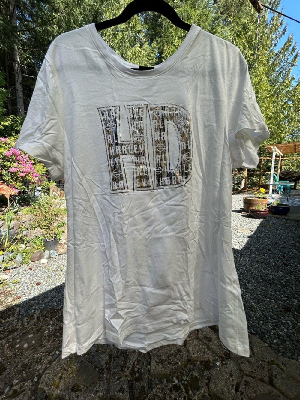 NWOT Harley-Davidson White T-Shirt with Black and Gold Graphic
